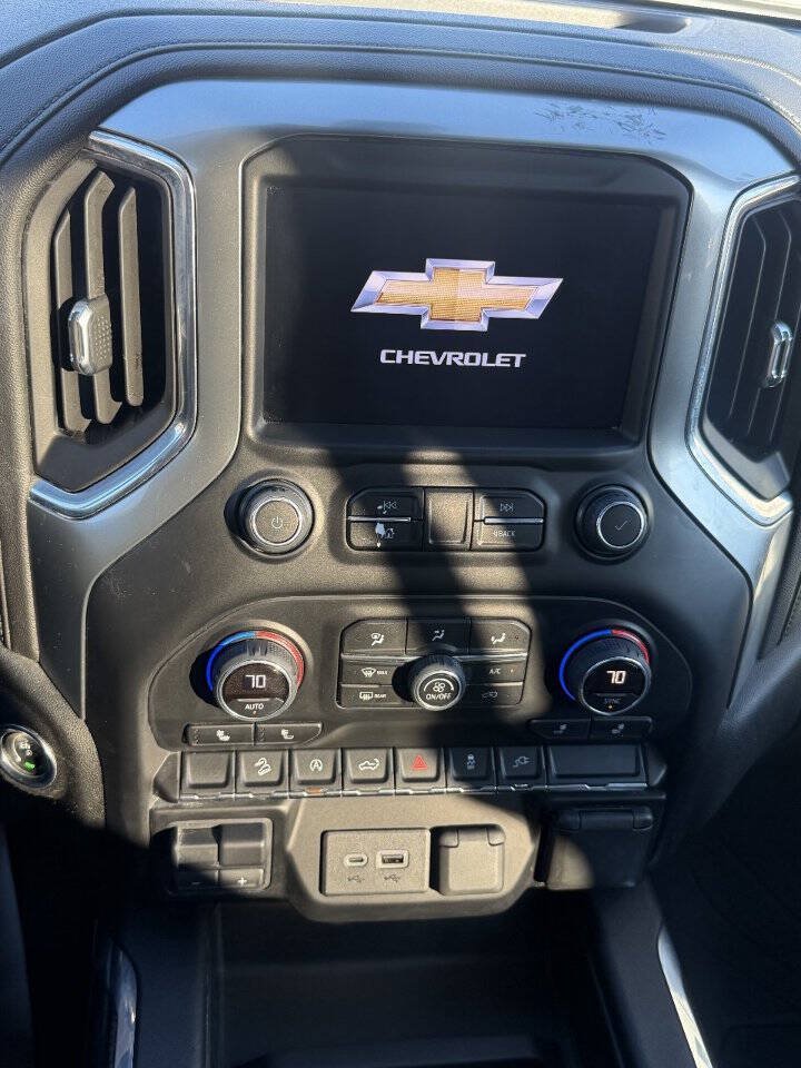 Used 2019 Chevrolet Silverado 1500 RST AWD/4WD image 33