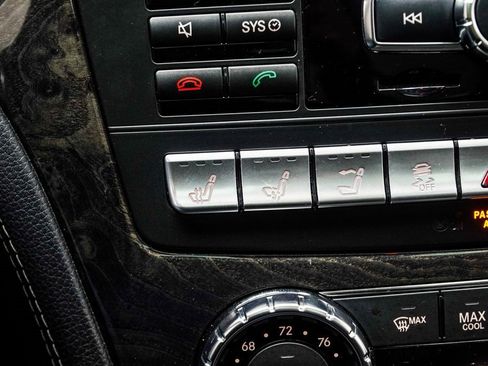 Used 2014 Mercedes-Benz SL 550 image 23