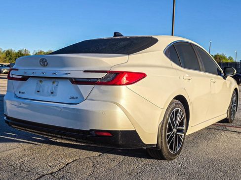 Used 2025 Toyota Camry XLE w/ Premium Plus Package image 6