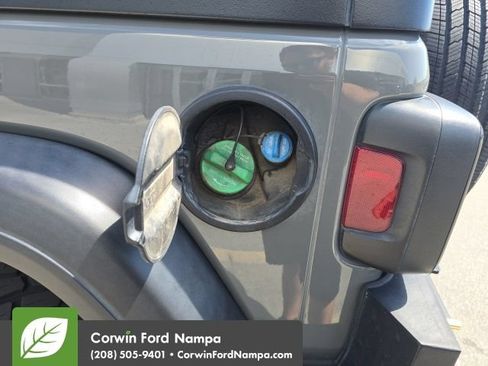 Used 2021 Jeep Wrangler Unlimited Sport AWD/4WD image 13