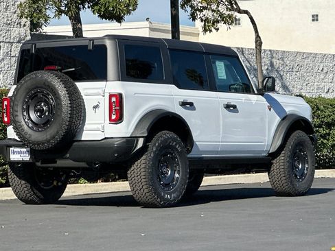 New 2025 Ford Bronco Badlands w/ Sasquatch Package image 4