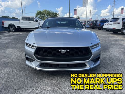 Used 2025 Ford Mustang Premium RWD image 7