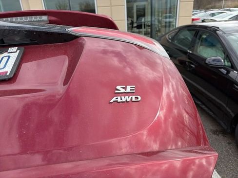 Used 2018 Toyota RAV4 SE w/ Advanced Technology Package image 4