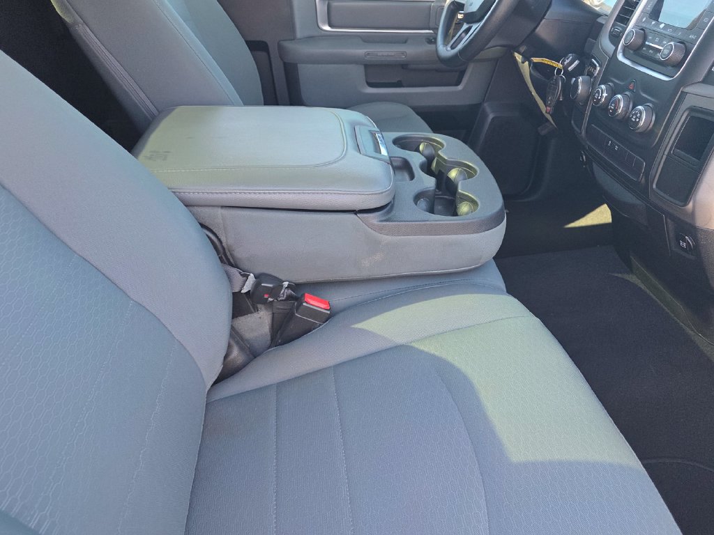 Used 2017 RAM 1500 Express RWD image 19
