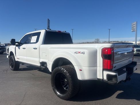 Used 2024 Ford F350 Limited image 3