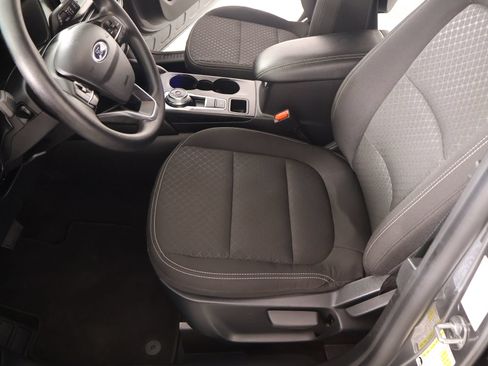 Used 2025 Ford Escape Active w/ Tech Pack #1 FWD image 11
