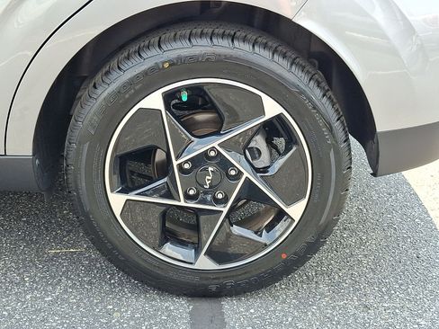 Certified 2024 Kia Soul EX FWD image 8