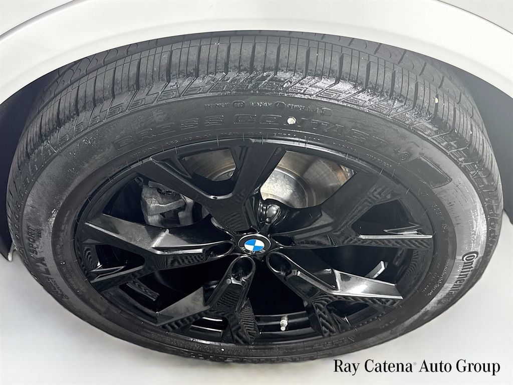 Used 2026 BMW X7 xDrive40i w/ Premium Package AWD/4WD image 34