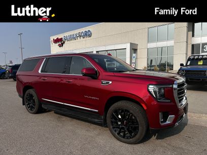 Used 2022 GMC Yukon XL SLT w/ SLT Premium Package
