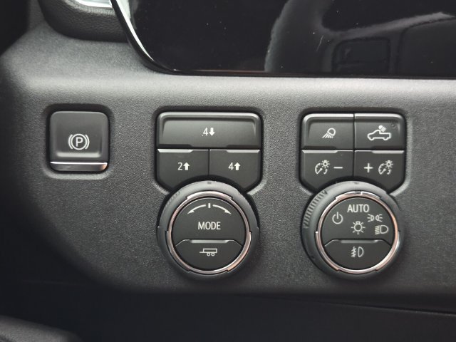 New 2026 Chevrolet Silverado 2500 LT w/ All Star Edition AWD/4WD image 13