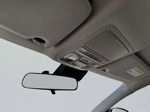 Used 2019 Honda Accord LX image 32