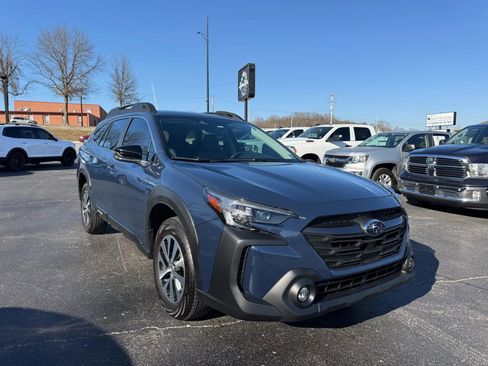 Used 2025 Subaru Outback Premium w/ Popular Package #1A AWD/4WD image 8