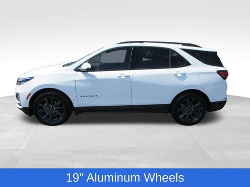 Certified 2024 Chevrolet Equinox RS FWD image 2