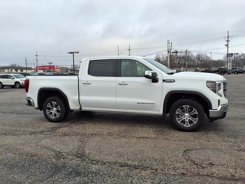 Used 2025 GMC Sierra 1500 SLT image 12