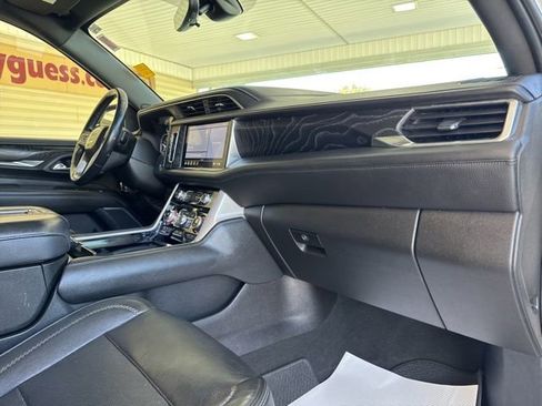 Used 2021 GMC Yukon Denali w/ Denali Ultimate Package AWD/4WD image 25