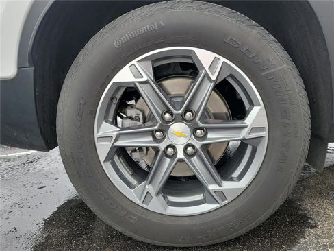 Used 2023 Chevrolet Blazer LT image 6