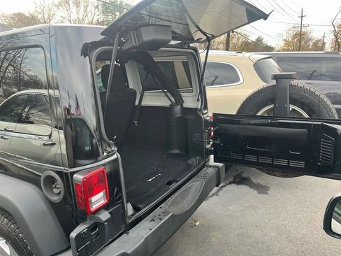 Used 2013 Jeep Wrangler Unlimited Sport image 12