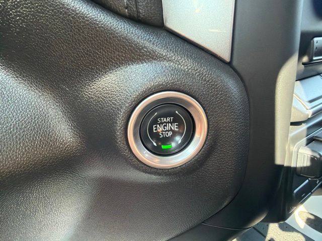 Used 2020 Chevrolet Silverado 1500 LTZ AWD/4WD image 38