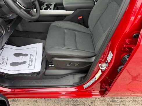 New 2026 RAM 1500 4x4 Crew Cab image 17