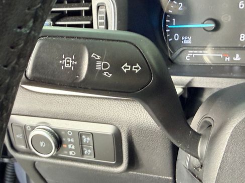 Used 2022 Ford Explorer XLT w/ Equipment Group 202A RWD image 28