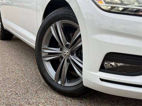 Used 2020 Volkswagen Jetta R-Line w/ R-Line Cold Weather Package image 2