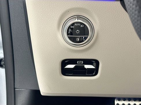 New 2026 Mercedes-Benz CLE 450 4MATIC Cabriolet image 10