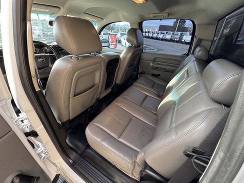 Used 2014 Chevrolet Silverado 2500 W/T image 33