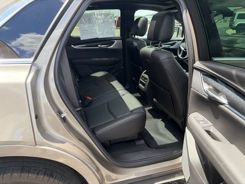 Used 2023 Cadillac XT5 Premium Luxury AWD/4WD image 18
