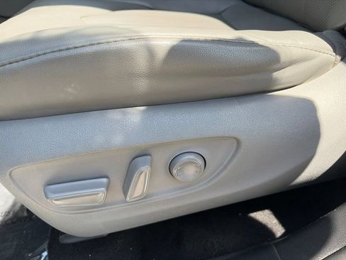 Used 2020 Toyota Highlander Limited AWD/4WD image 13