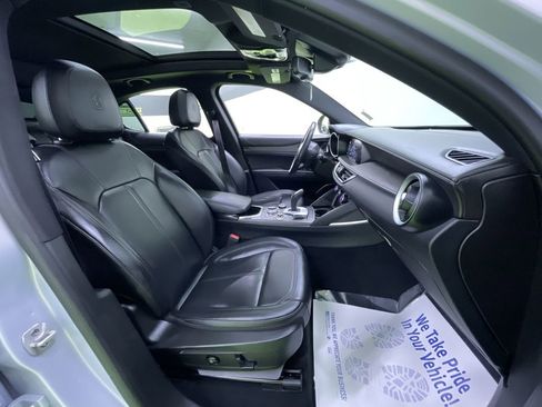 Used 2022 Alfa Romeo Stelvio Ti image 31