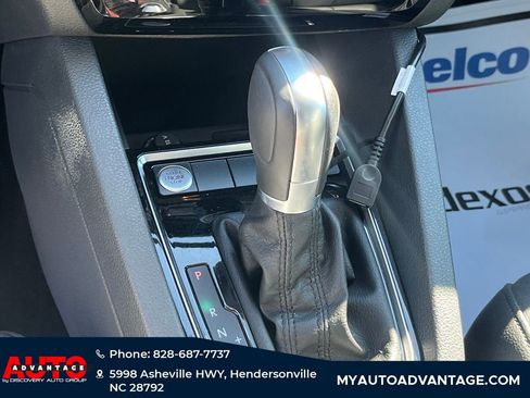 Used 2017 Volkswagen Jetta SEL image 18