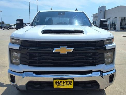 Used 2024 Chevrolet Silverado 2500 W/T w/ WT Convenience Package AWD/4WD image 3
