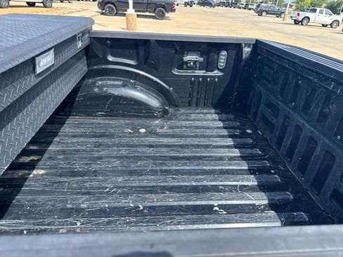Used 2017 Ford F150 XLT w/ Equipment Group 302A Luxury AWD/4WD image 14