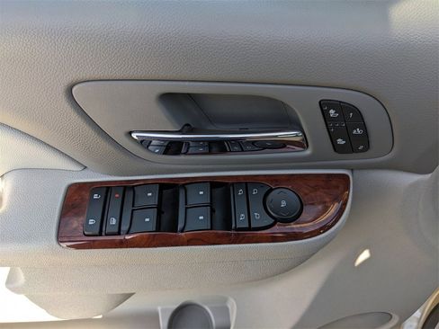 Used 2014 Chevrolet Tahoe LT w/ Luxury Package image 25