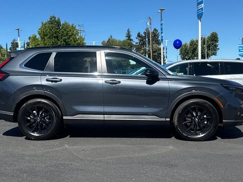 Used 2025 Honda CR-V Sport image 8