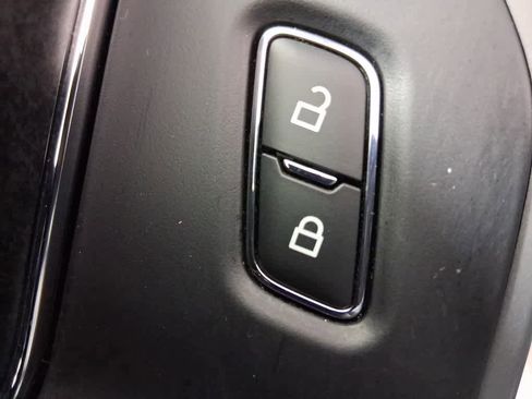 Used 2023 Ford F150 XLT w/ Equipment Group 302A High image 10