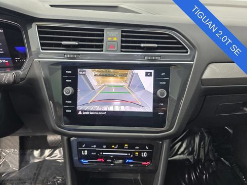 Used 2023 Volkswagen Tiguan SE w/ Panoramic Sunroof Package FWD image 22
