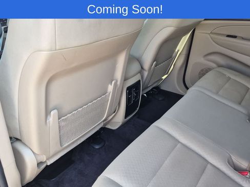 Used 2019 Jeep Grand Cherokee Laredo AWD/4WD image 18