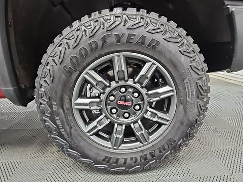 Used 2024 GMC Sierra 1500 AT4X image 48