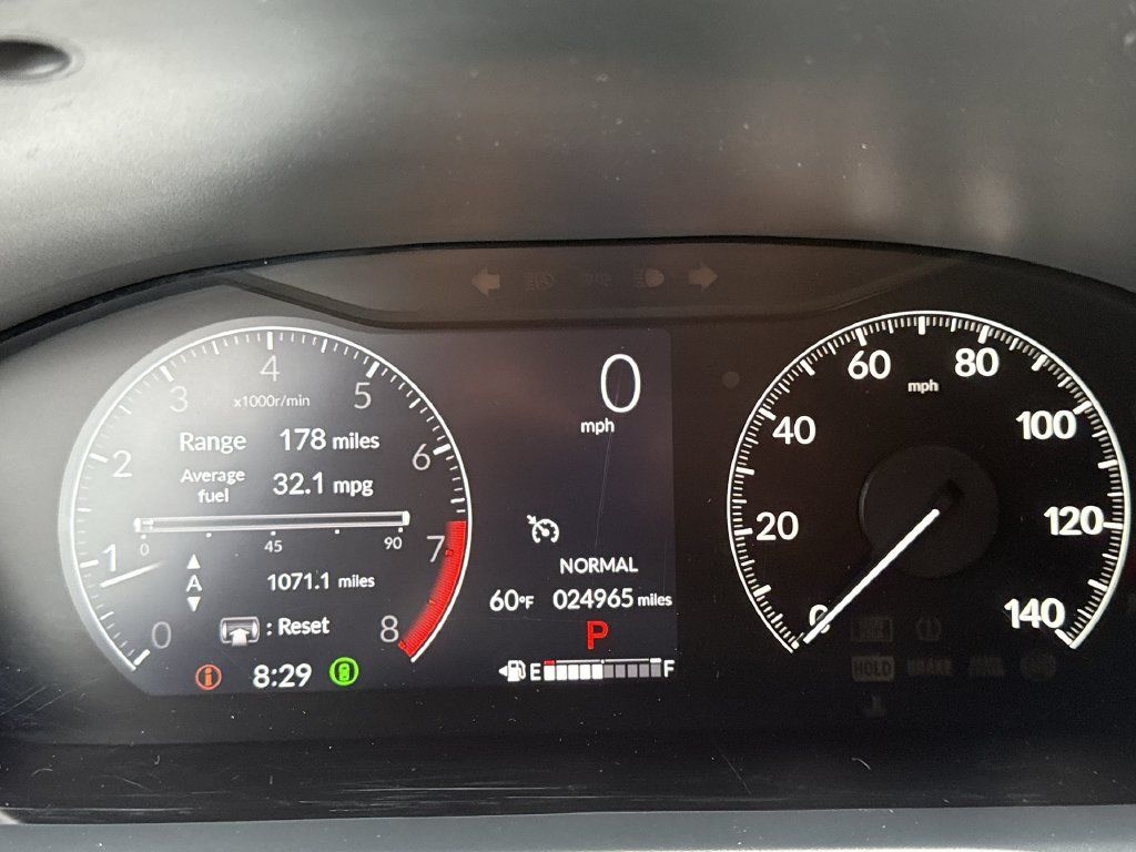 Used 2024 Honda HR-V EX-L image 10