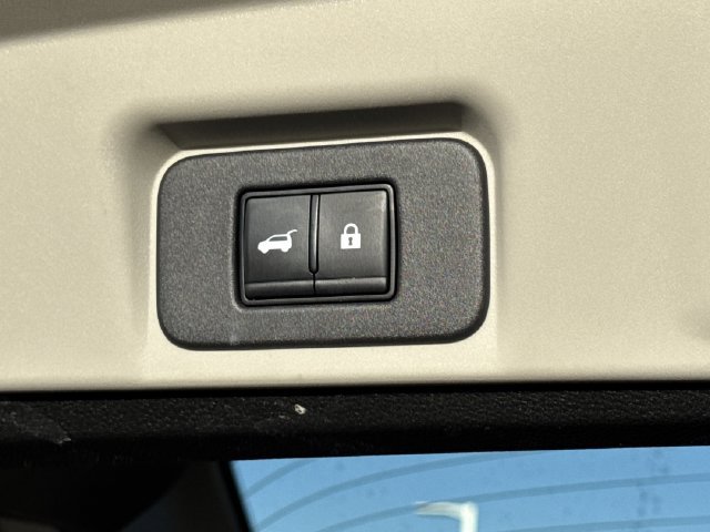 Certified 2024 Nissan Ariya AWD image 23