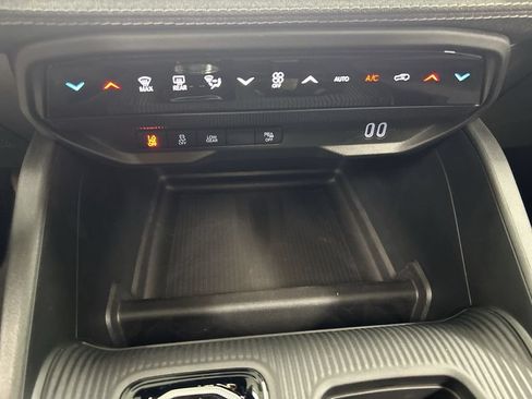 New 2026 Jeep Cherokee Laredo AWD/4WD image 17