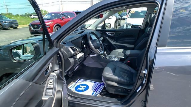 Used 2023 Subaru Forester Limited AWD/4WD image 9