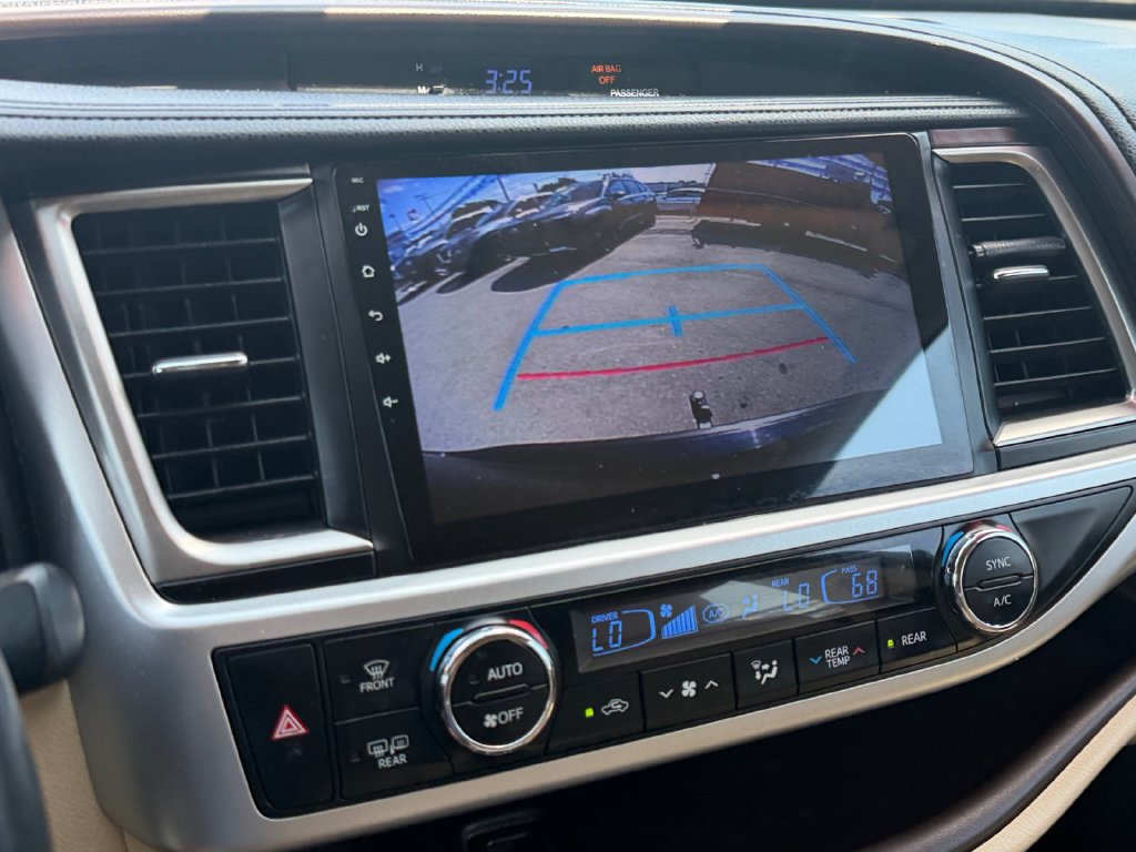 Used 2016 Toyota Highlander Plus FWD image 27