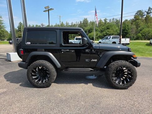 Used 2019 Jeep Wrangler Sport w/ Quick Order Package 23S AWD/4WD image 27