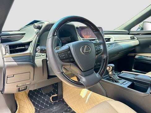 Used 2021 Lexus ES 300h w/ Premium Package FWD image 12
