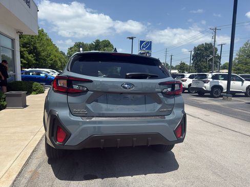 Used 2024 Subaru Crosstrek 2.0i Premium AWD/4WD image 4