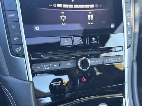 Used 2019 INFINITI Q60 3.0t Luxe AWD/4WD image 35