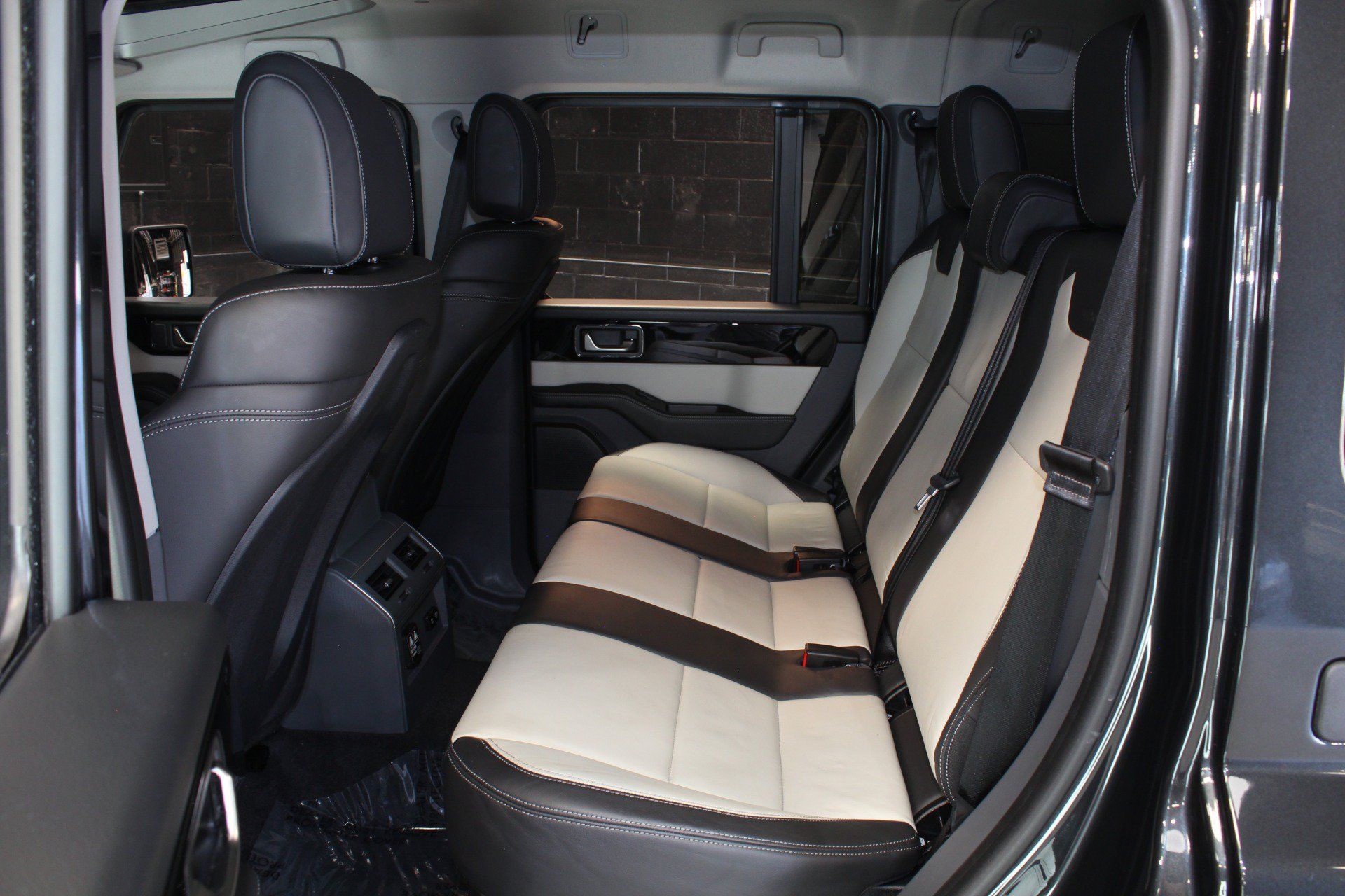 Used 2024 INEOS Grenadier Station Wagon AWD/4WD image 42