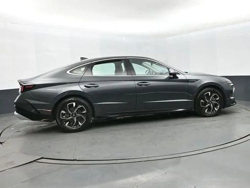 Used 2025 Hyundai Sonata SEL FWD image 4
